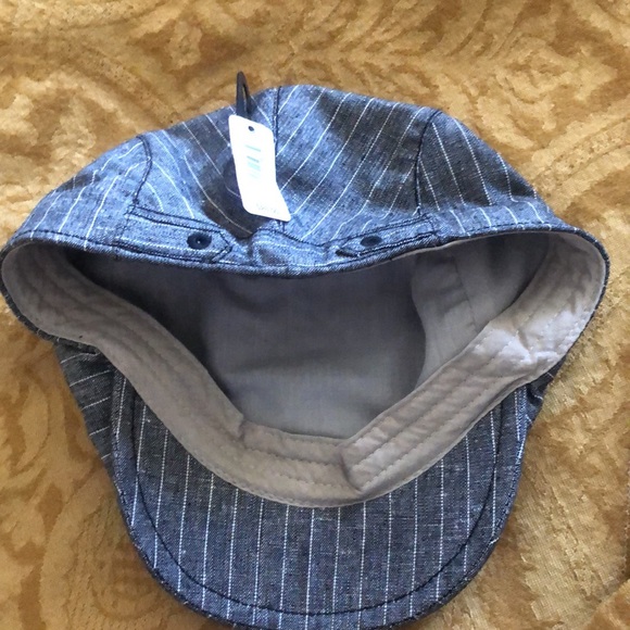 Levi’s Grey W/White Stripes Cap / L/XL / Authentic / New Never Worn / NWT - Picture 2 of 5
